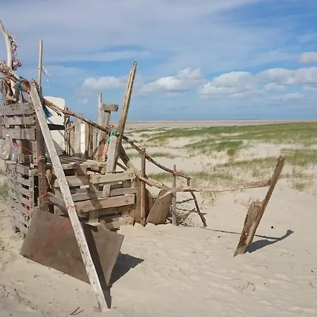 4 Person In Fano-by Traum